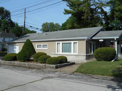 120 S Monroe St, Macomb, IL 61455 photo 9