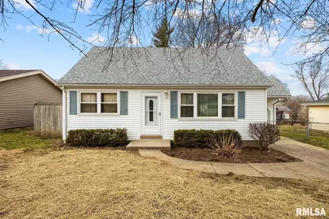 1725 E St Jude Ct, Peoria Heights, IL 61616