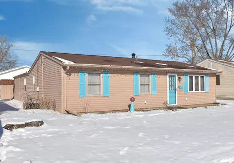 1311 Chestnut St, Pekin, IL 61554