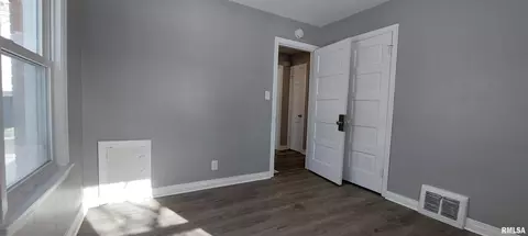 815 E Willcox Ave, Peoria, IL 61603 photo 17