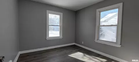 815 E Willcox Ave, Peoria, IL 61603 photo 16