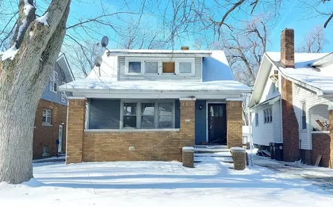 2621 N Linn St, Peoria, IL 61604