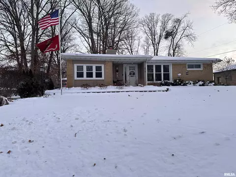 127 Circle Dr, East Peoria, IL 61611