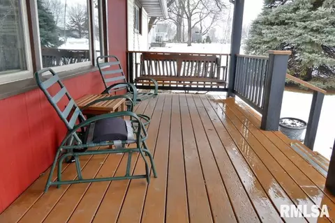 Exterior - 5520 E Main St, Chillicothe, IL 61523 photo 5 of 9