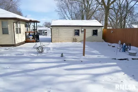 Exterior - 5520 E Main St, Chillicothe, IL 61523 photo 8 of 9