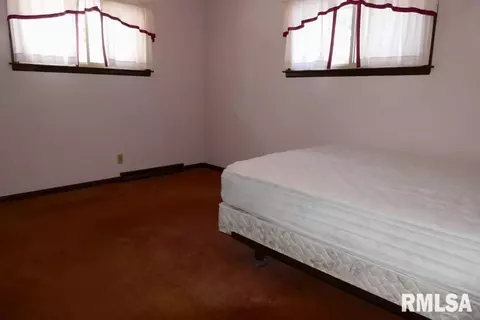 Bedroom - 5520 E Main St, Chillicothe, IL 61523 photo 1 of 5