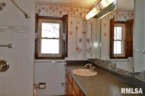 Bath - 5520 E Main St, Chillicothe, IL 61523 photo 4 of 5