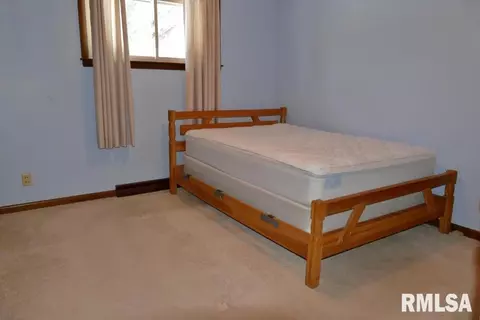 Bedroom - 5520 E Main St, Chillicothe, IL 61523 photo 4 of 5