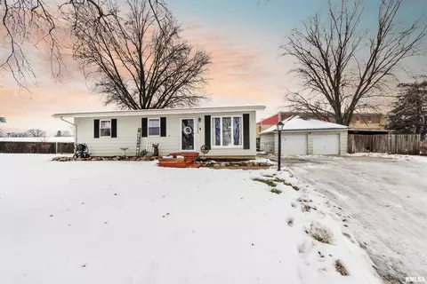 5520 N Longwood Dr, Peoria, IL 61614