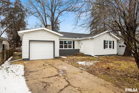 1527 E Melaik Ct, Peoria, IL 61615