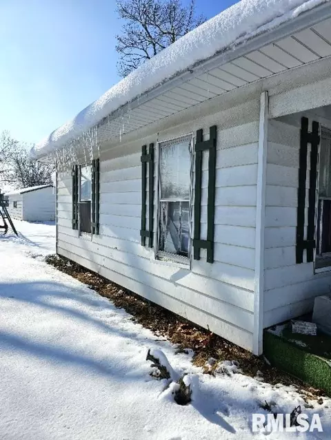 1230 Laurel St, Hamilton, IL 62341 photo 3