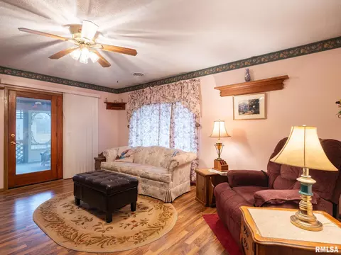 19842 Cedar Bluff Rd, Delavan, IL 61734 photo 13