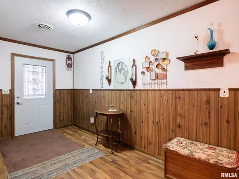 19842 Cedar Bluff Rd, Delavan, IL 61734 photo 9