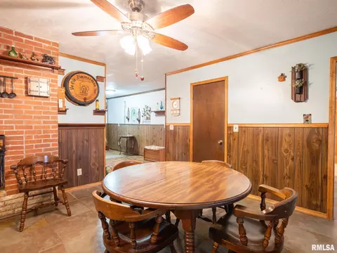 19842 Cedar Bluff Rd, Delavan, IL 61734 photo 21