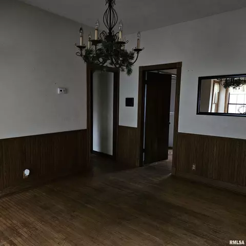 358 W Pine St, Canton, IL 61520 photo 16