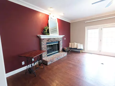 Living - 703 S Brookfield Dr, Dunlap, IL 61525 photo 7 of 11