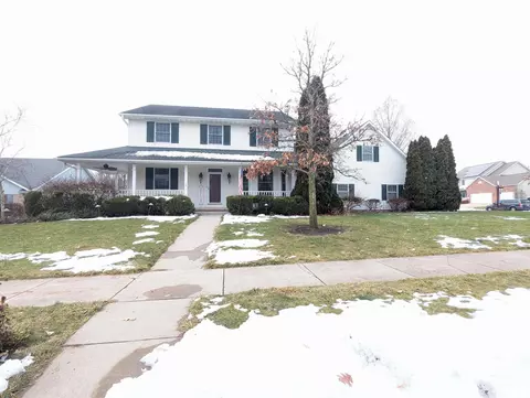 703 S Brookfield Dr, Dunlap, IL 61525