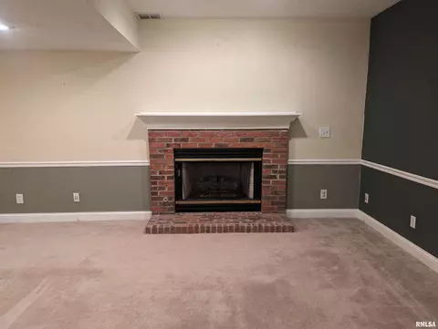 Living - 703 S Brookfield Dr, Dunlap, IL 61525 photo 11 of 11