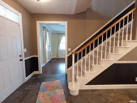 Entry Way - 703 S Brookfield Dr, Dunlap, IL 61525 photo 1 of 6