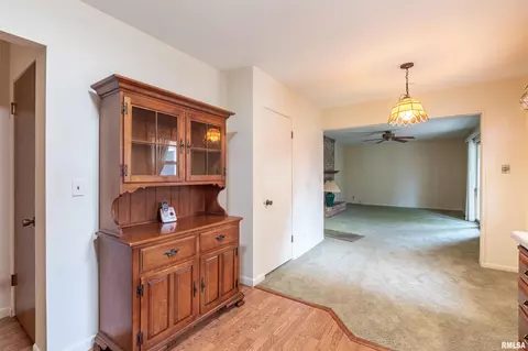 1607 Summit Dr, Pekin, IL 61554 photo 8