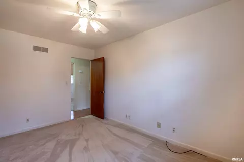 1607 Summit Dr, Pekin, IL 61554 photo 18