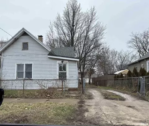 2321 W Marquette St, Peoria, IL 61605