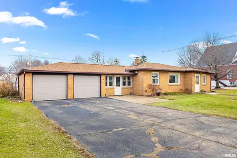 1006 N Finney St, Chillicothe, IL 61523