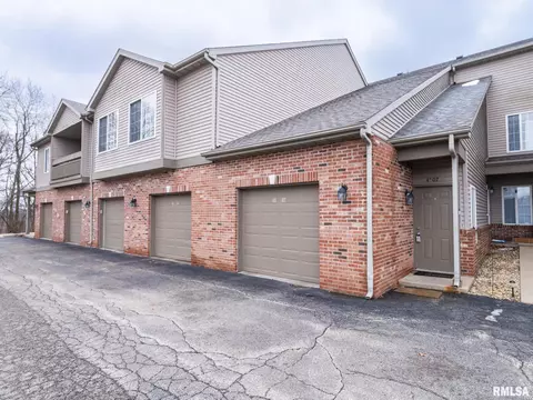 4507 N Tallgrass Ln, Peoria, IL 61615