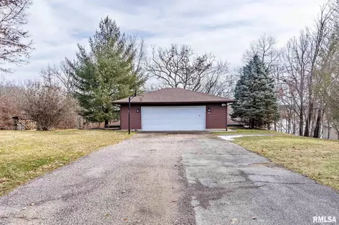 109 Cherrywood Ct, Dahinda, IL 61428