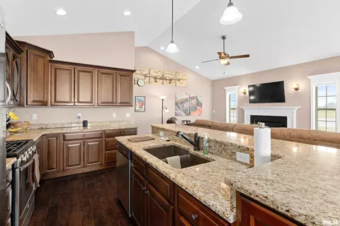 5019 S Cameron Ln, Mapleton, IL 61547 photo 16