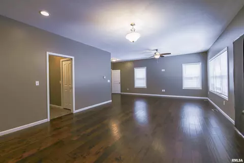 1433 Eagle Ave, Washington, IL 61571 photo 10