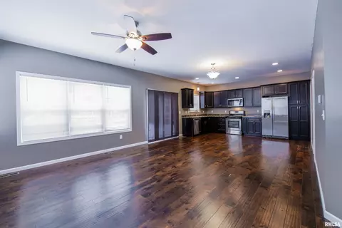 1433 Eagle Ave, Washington, IL 61571 photo 9