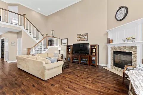 709 S Sara Ct, Dunlap, IL 61525 photo 10