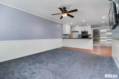 208 Circle Dr, Morton, IL 61550 photo 2