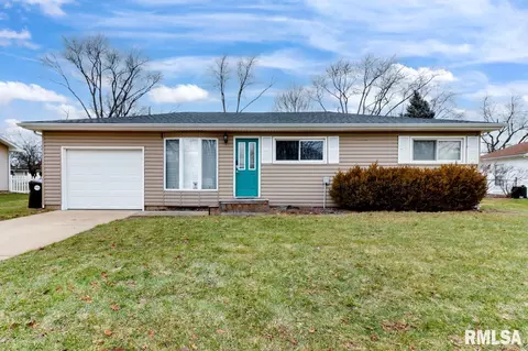 208 Circle Dr, Morton, IL 61550
