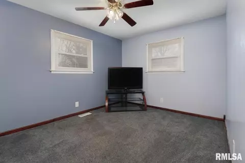 208 Circle Dr, Morton, IL 61550 photo 17