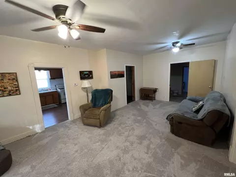 662 E Washington St, Cuba, IL 61427 photo 6