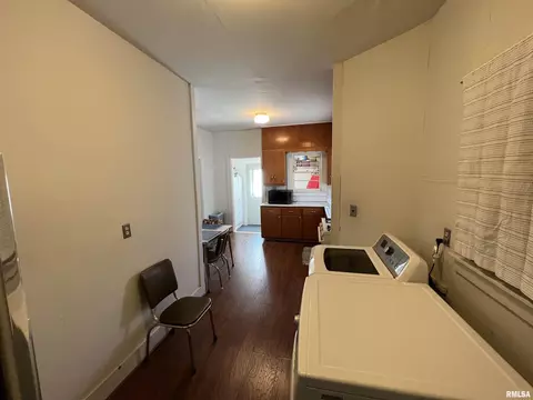 662 E Washington St, Cuba, IL 61427 photo 9