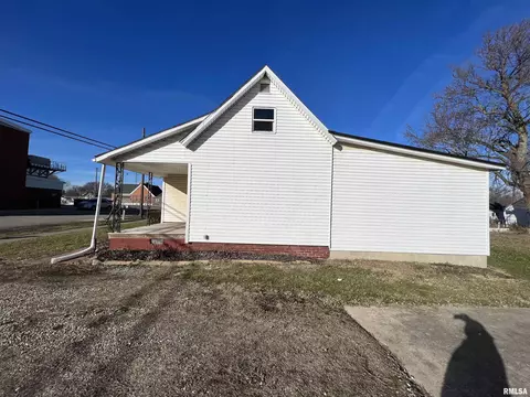 662 E Washington St, Cuba, IL 61427 photo 3