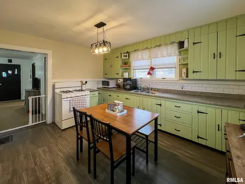 1234 N 2nd St, Chillicothe, IL 61523 photo 3