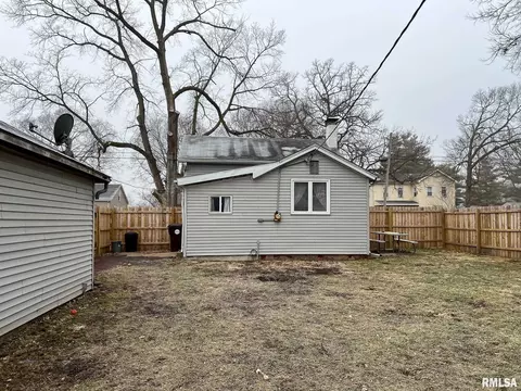 1234 N 2nd St, Chillicothe, IL 61523 photo 22