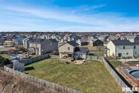 View/Area - 1400 Jadens Way, Washington, IL 61571 photo 1 of 2