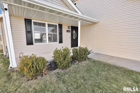 Exterior - 1400 Jadens Way, Washington, IL 61571 photo 5 of 13