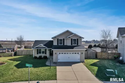 Exterior - 1400 Jadens Way, Washington, IL 61571 photo 2 of 13
