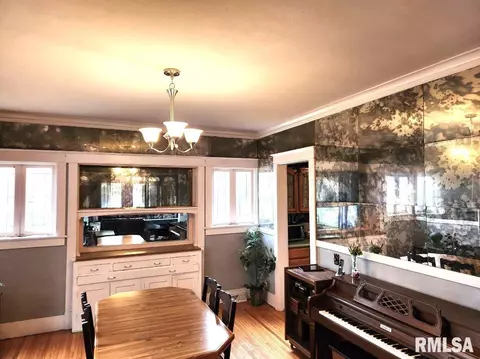 301 E Forrest Hill Ave, Peoria, IL 61603 photo 8