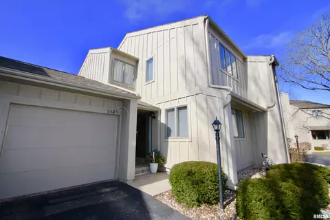 5125 W Arrowood Pl, Peoria, IL 61615