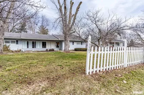 5227 E Lawrence Ave, Chillicothe, IL 61523 photo 3