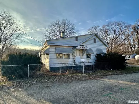 1307 S Moffatt St, Peoria, IL 61605