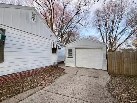 421 S Johnson St, Macomb, IL 61455 photo 31