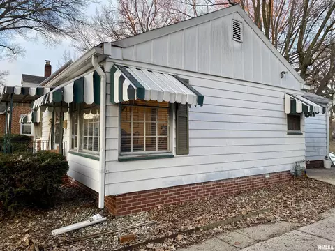 421 S Johnson St, Macomb, IL 61455 photo 32